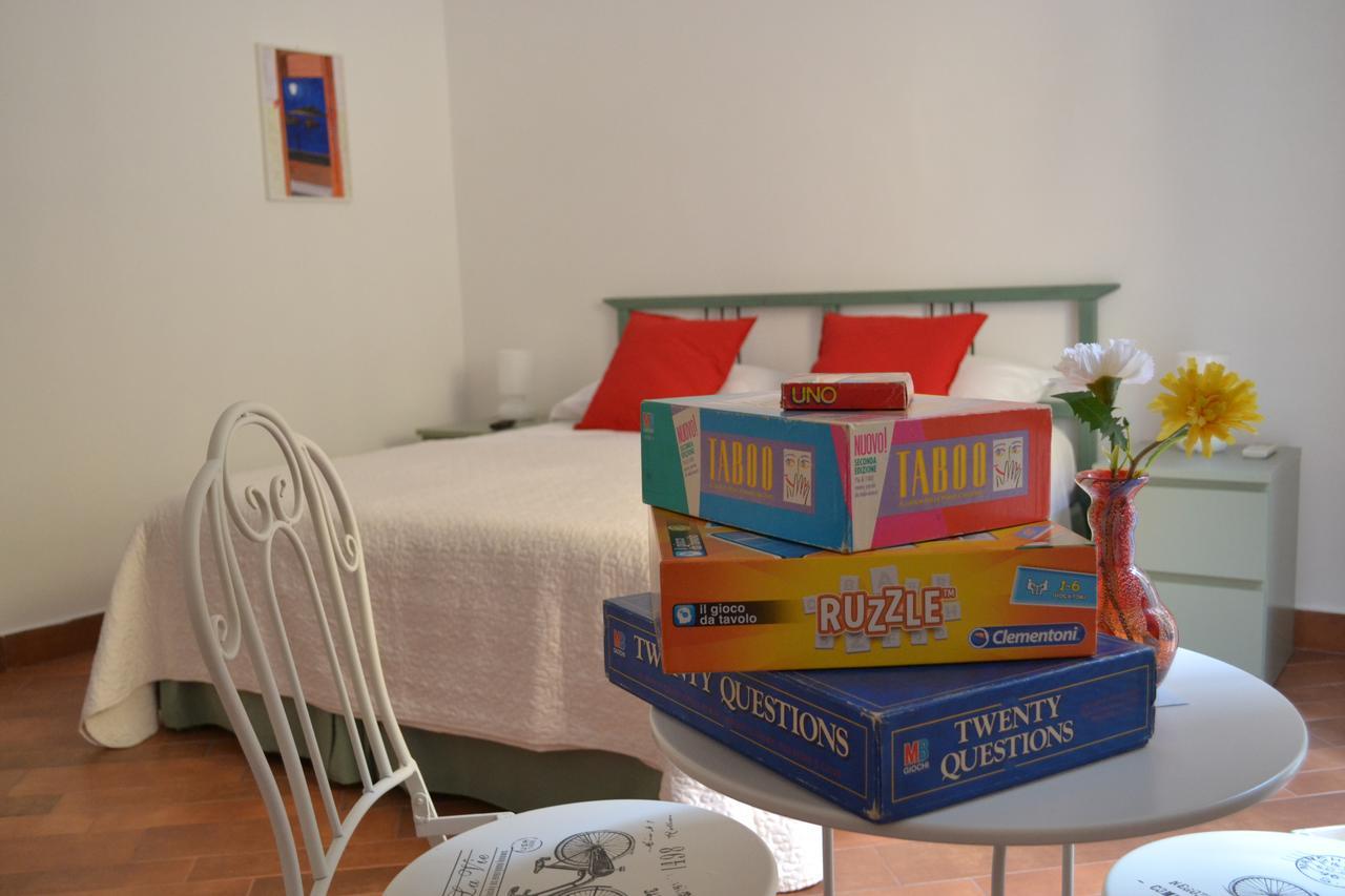 Le Stanze Di Dolly Bed & Breakfast เนเปิลส์ ภายนอก รูปภาพ
